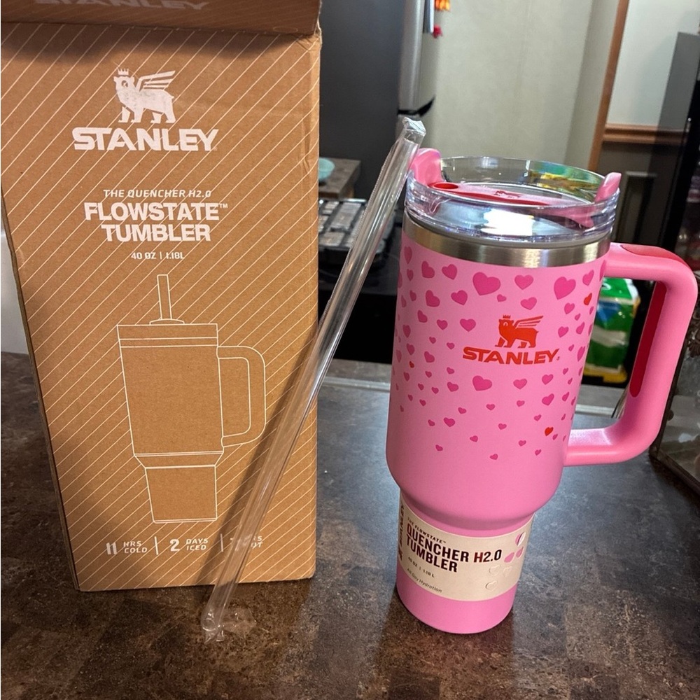 Stanley Pink Heart Flowstate Tumbler